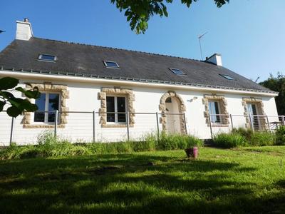 Maison - 203 m² - 8 pièces