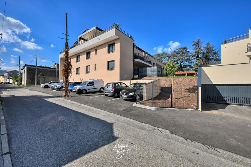 Appartement - 110 m² - 5 pièces