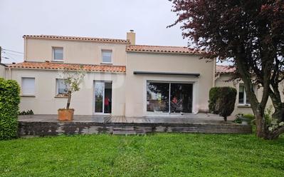 Maison contemporaine - 138 m² - 6 pièces