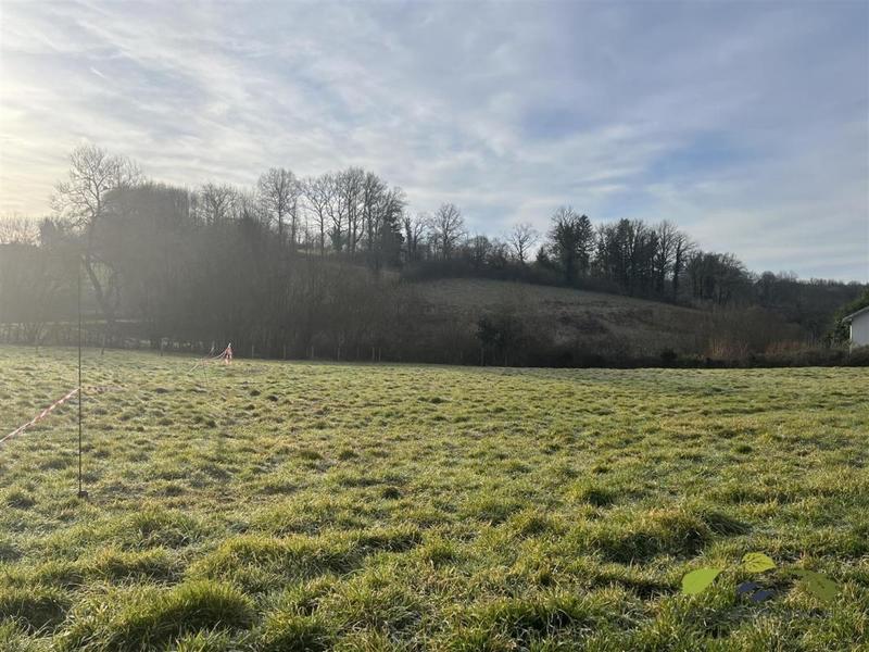 Terrain constructible - 2 217 m²