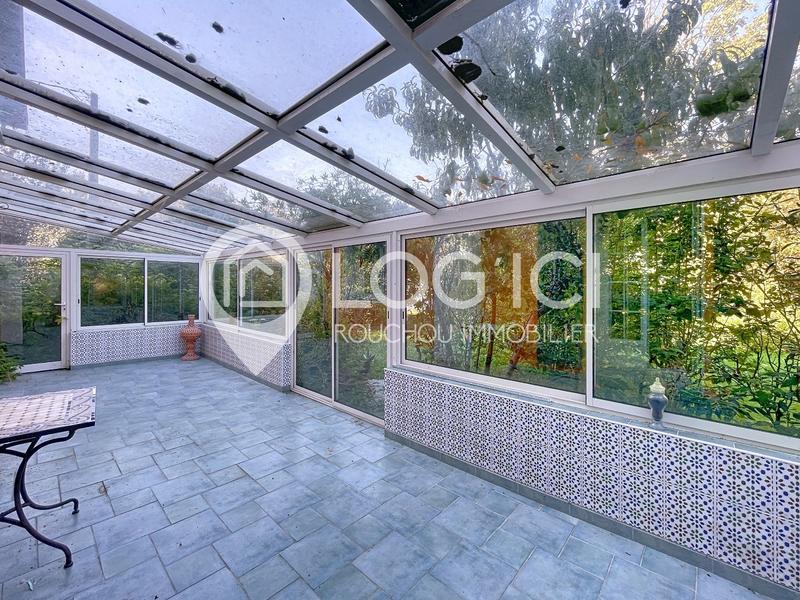 Maison - 207 m² - 7 pièces