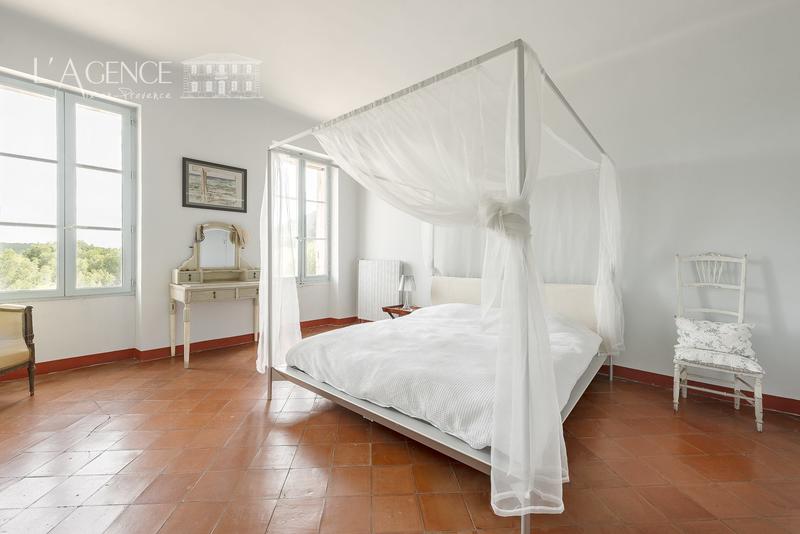 Maison - 170 m² - 5 pièces