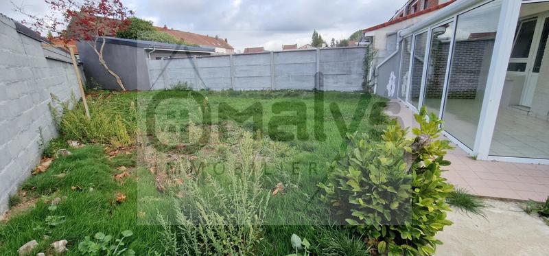 Maison - 91 m² - 4 pièces