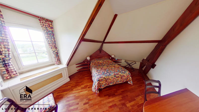 Château - 600 m² - 15 pièces