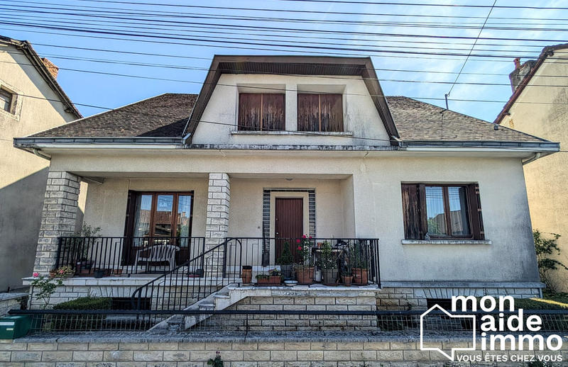 Maison - 210 m² - 8 pièces