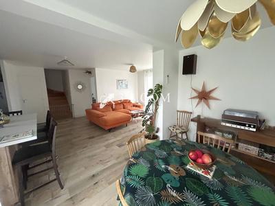 Maison - 109 m² - 5 pièces