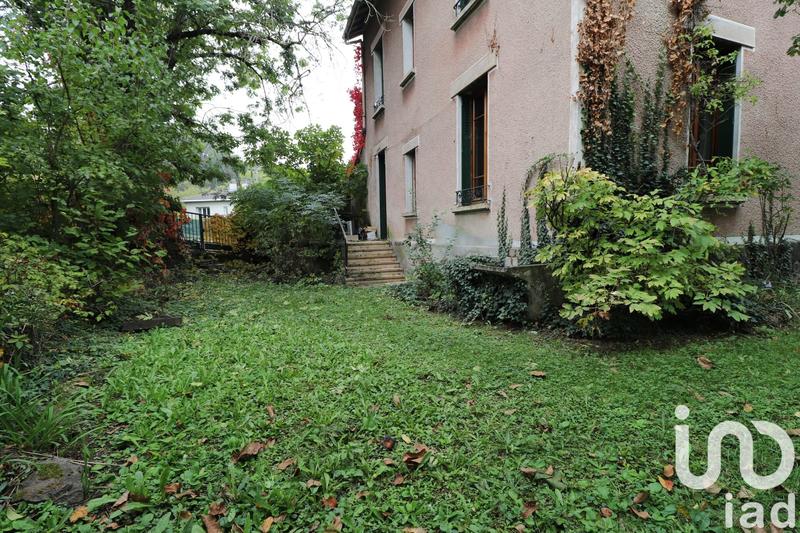 Maison - 220 m² - 11 pièces