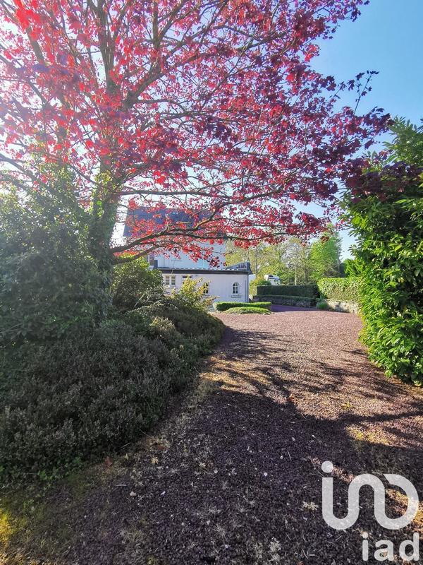 Maison - 217 m² - 8 pièces