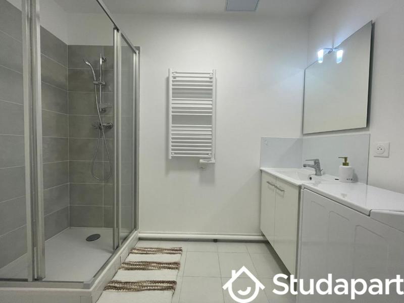 Chambre - 13 m² - 1 pièce