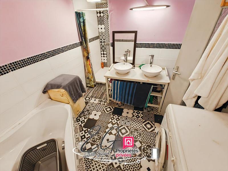 Maison - 101 m² - 4 pièces