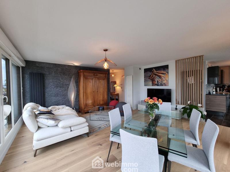 Appartement - 93 m² - 4 pièces