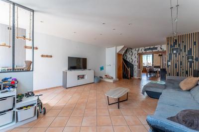 Maison - 175 m² - 8 pièces