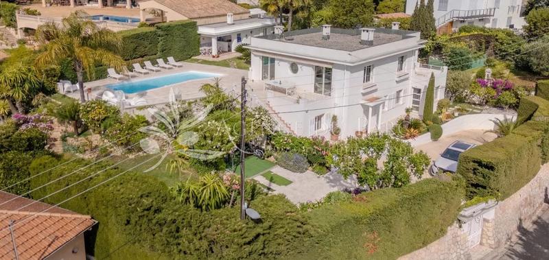 Maison - 174 m² - 6 pièces