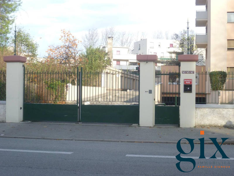 Parking / Garage - 14 m²