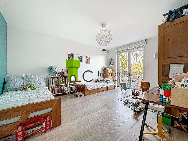 Appartement - 98 m² - 4 pièces