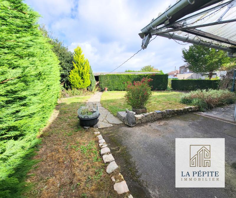 Maison - 90 m² - 5 pièces