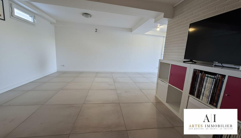 Maison traditionnelle - 180 m² - 6 pièces