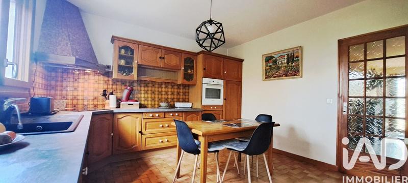 Maison - 229 m² - 7 pièces