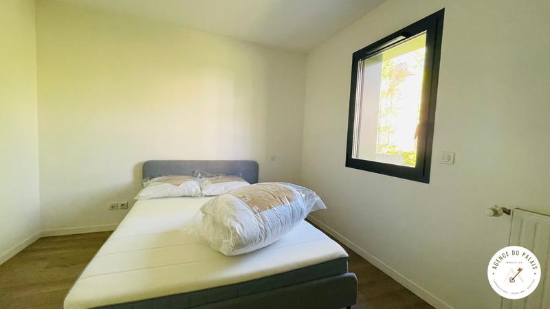 Appartement - 90 m² - 3 pièces