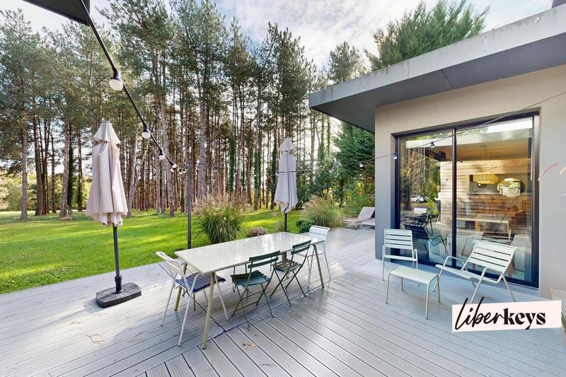 Maison d'architecte - 270 m² - 8 pièces