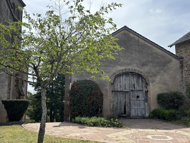 Grange - 300 m² - 2 pièces