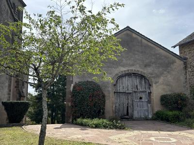 Grange - 300 m² - 2 pièces