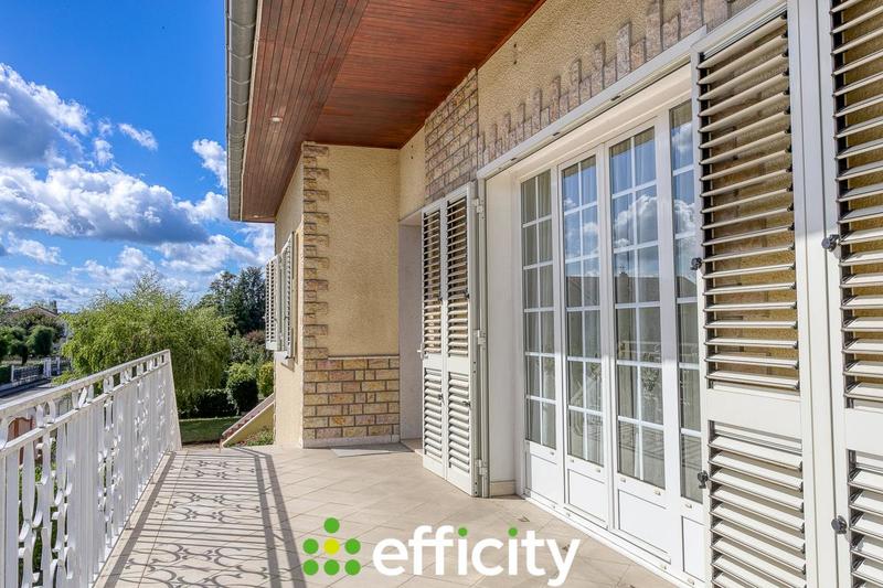 Maison - 180 m² - 7 pièces