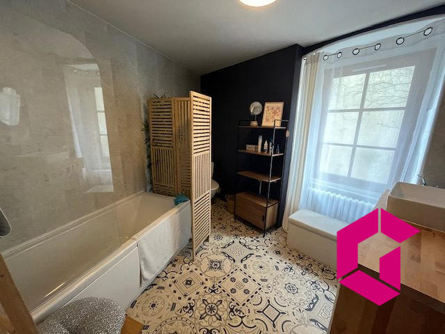 Maison ancienne - 147 m² - 4 pièces