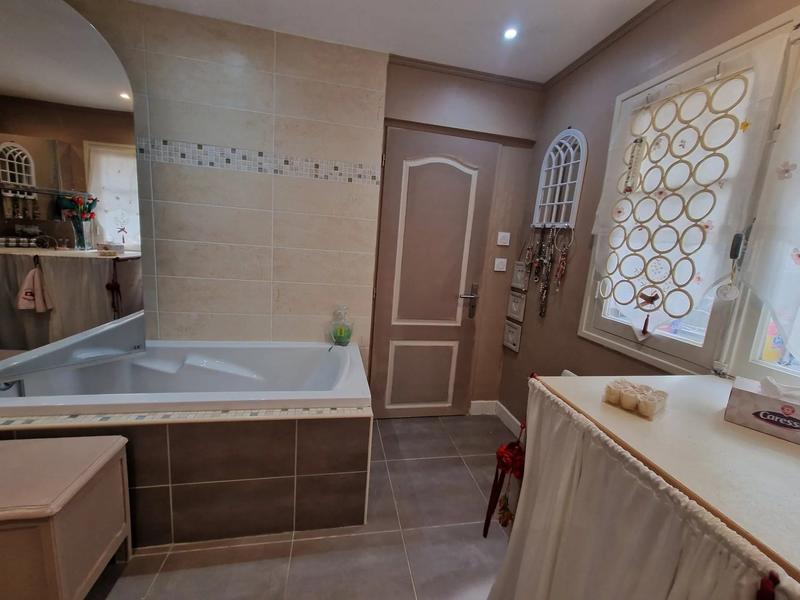 Appartement - 125 m² - 5 pièces