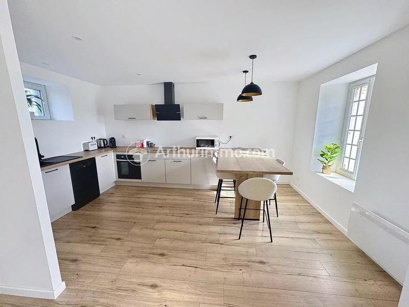 Maison - 90 m² - 4 pièces