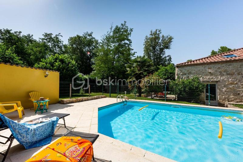 Maison en pierre - 223 m² - 8 pièces