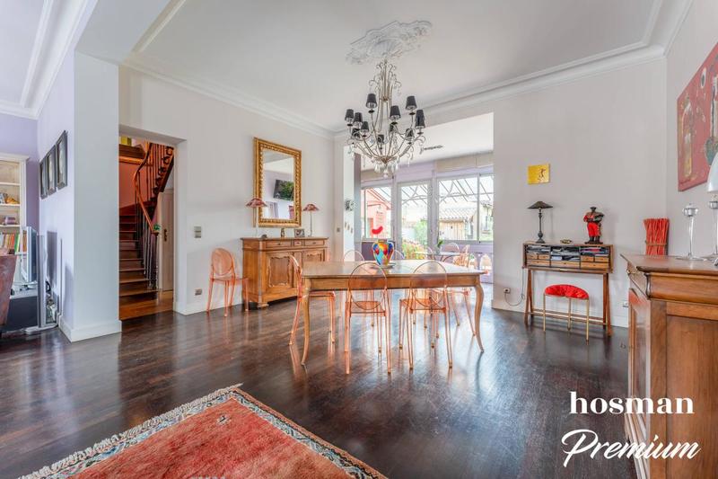 Maison - 215 m² - 8 pièces