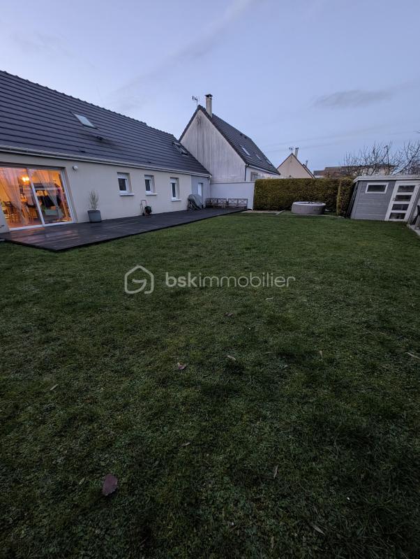 Pavillon - 168 m² - 7 pièces