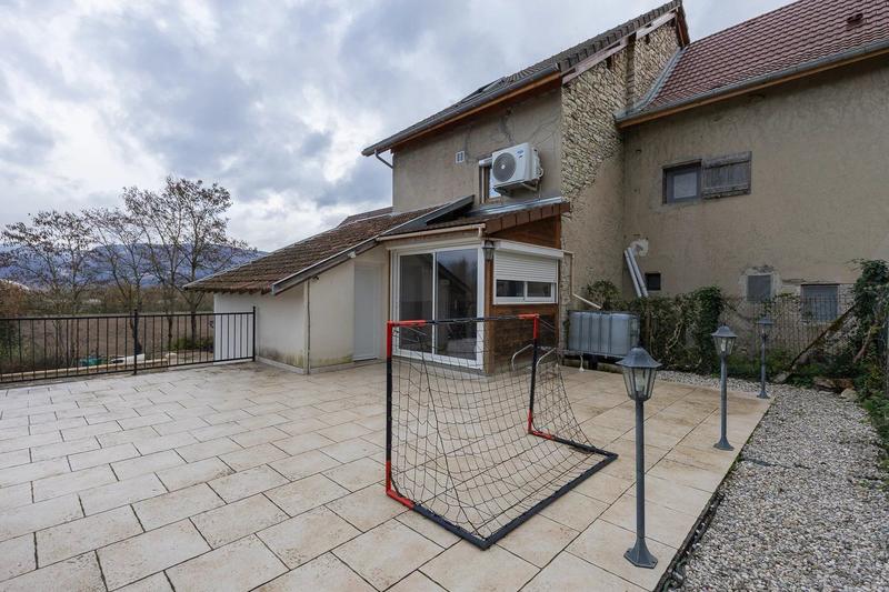 Maison - 140 m² - 6 pièces