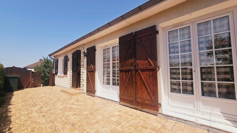 Maison - 96 m² - 5 pièces