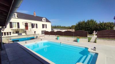 Maison - 170 m² - 9 pièces