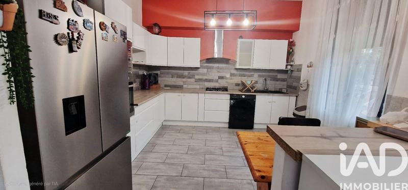 Maison - 223 m² - 9 pièces