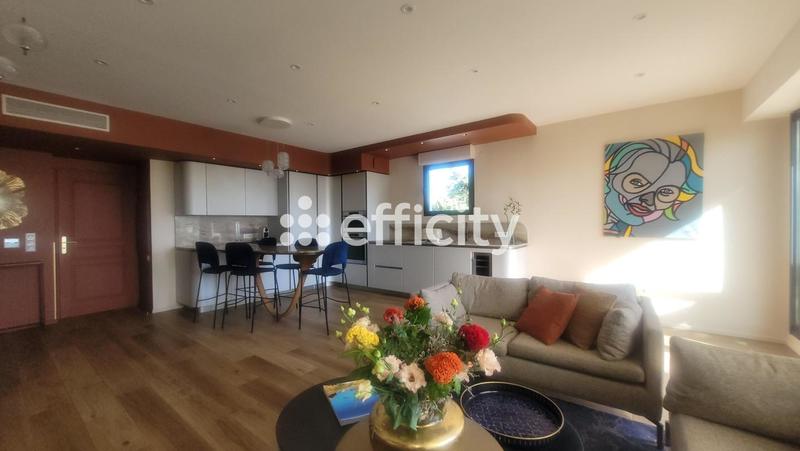 Penthouse - 85 m² - 4 pièces