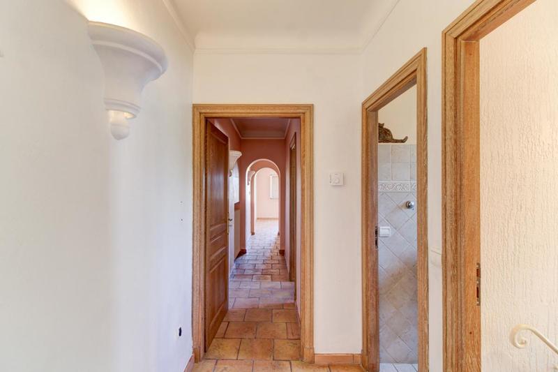 Villa - 181 m² - 6 pièces