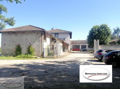 Propriété - 340 m² - 12 pièces