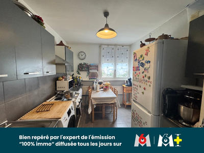 Appartement - 90 m² - 4 pièces