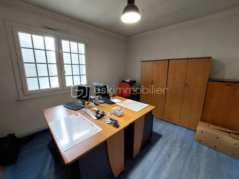 Maison - 300 m² - 10 pièces