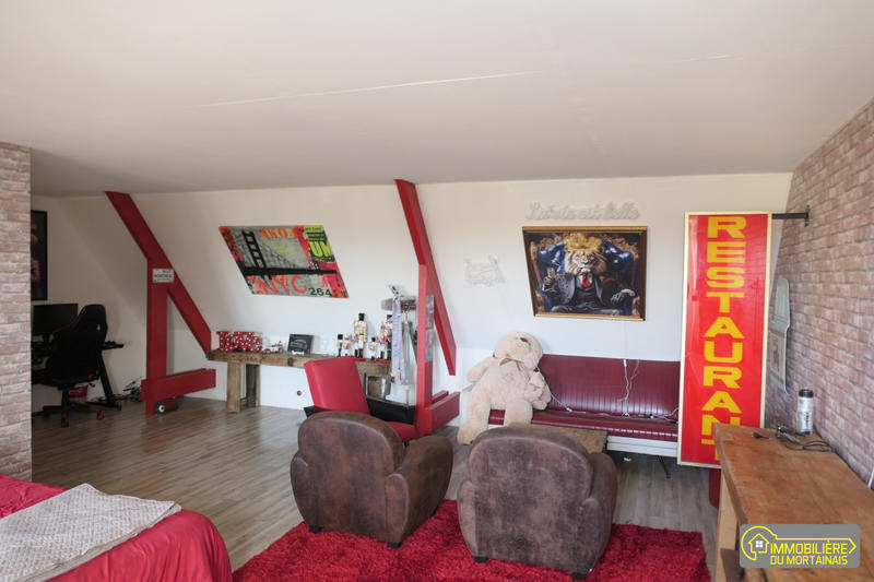 Maison - 171 m² - 7 pièces