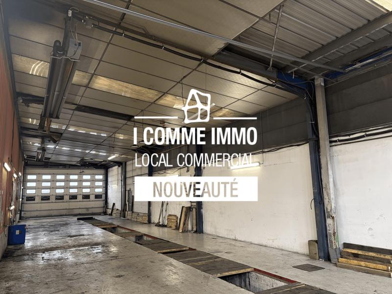 Local commercial - 303 m²