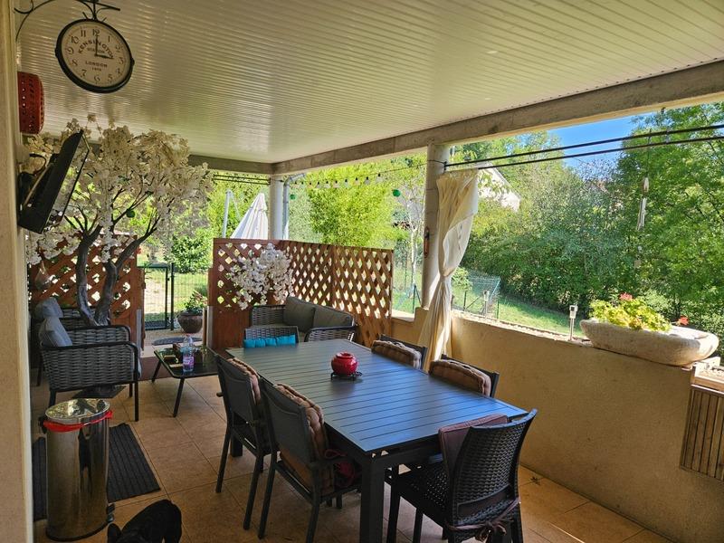 Maison - 203 m² - 7 pièces