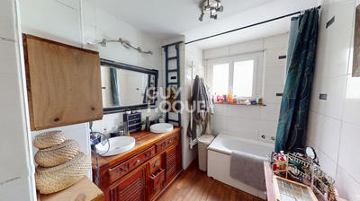 Maison - 105 m² - 5 pièces