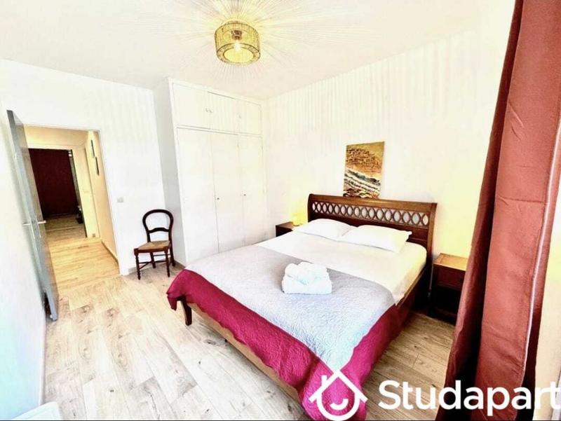 Chambre - 12 m² - 1 pièce