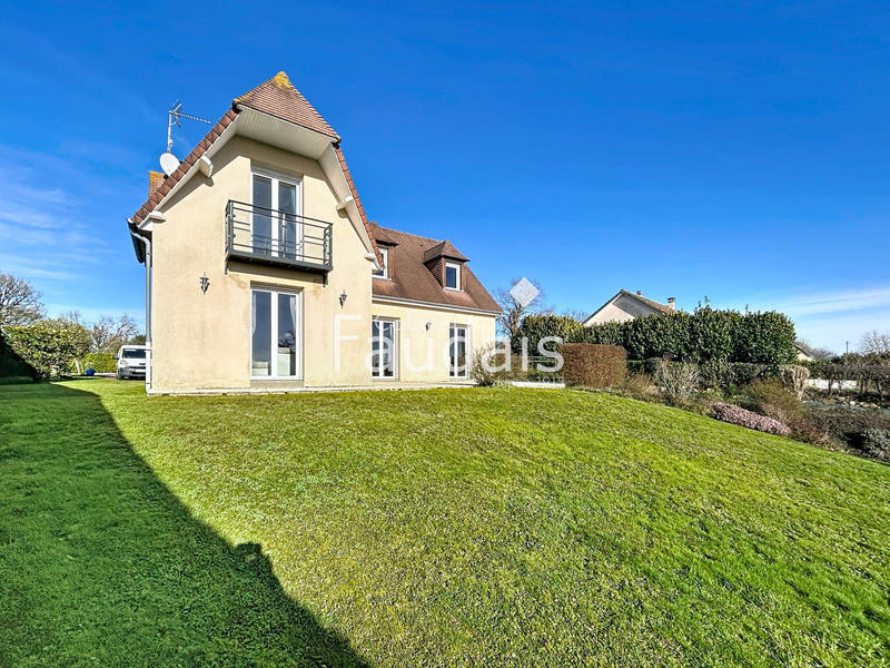 Maison - 157 m² - 6 pièces