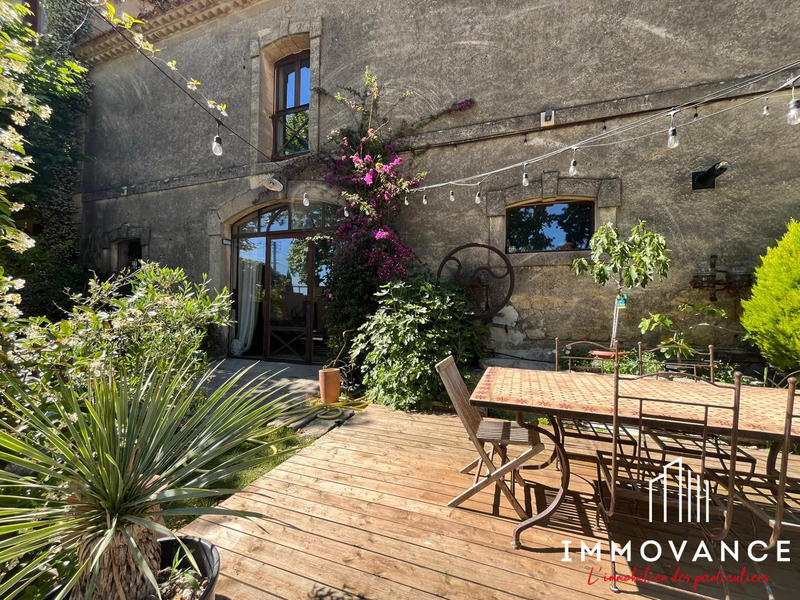 Maison - 335 m² - 8 pièces