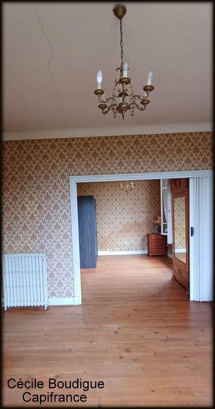 Maison - 121 m² - 6 pièces